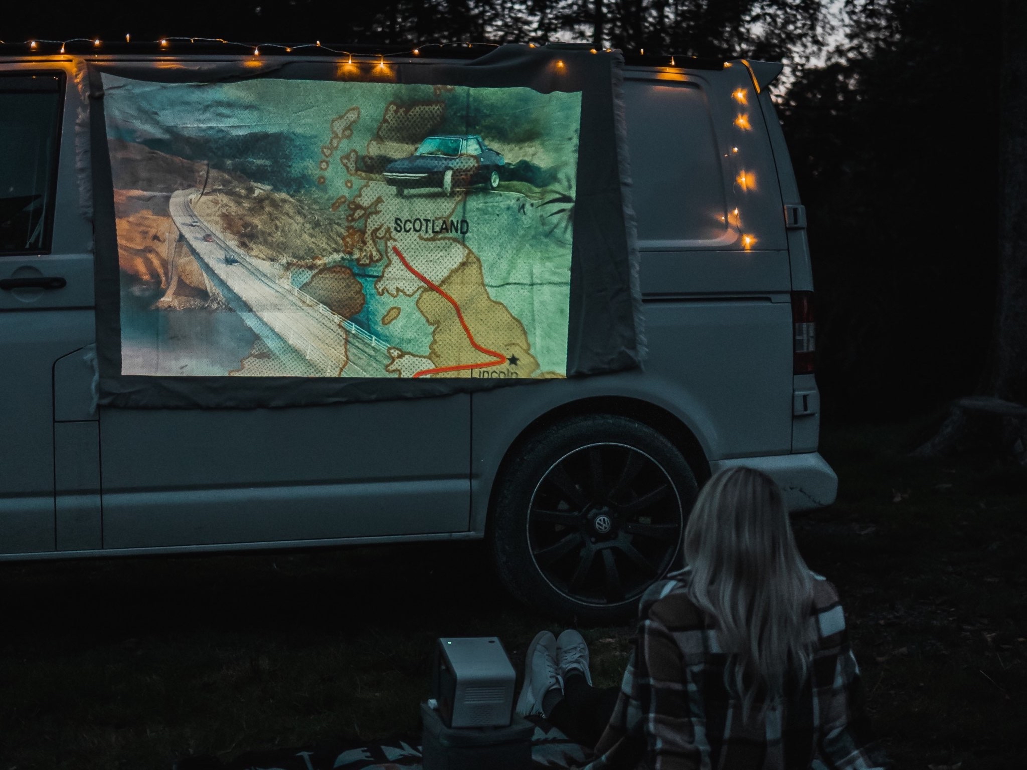 Compare camping vs. glamping and explore key differences in comfort, amenities, and experience to help you choose your ideal outdoor adventure.